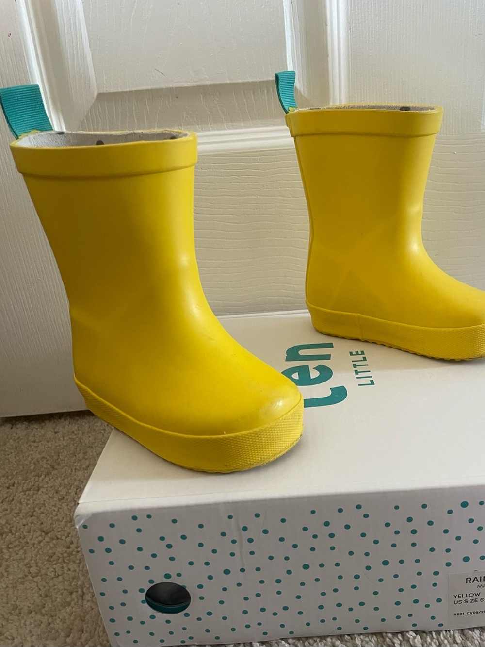 Ten Little Toddler Yellow Rain Boots size 6 (old sizing)